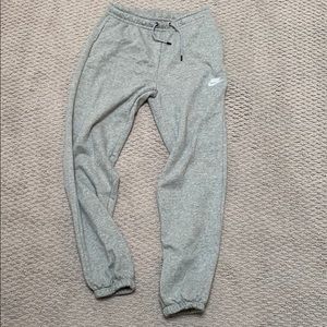 Women’s Nike sweatpants